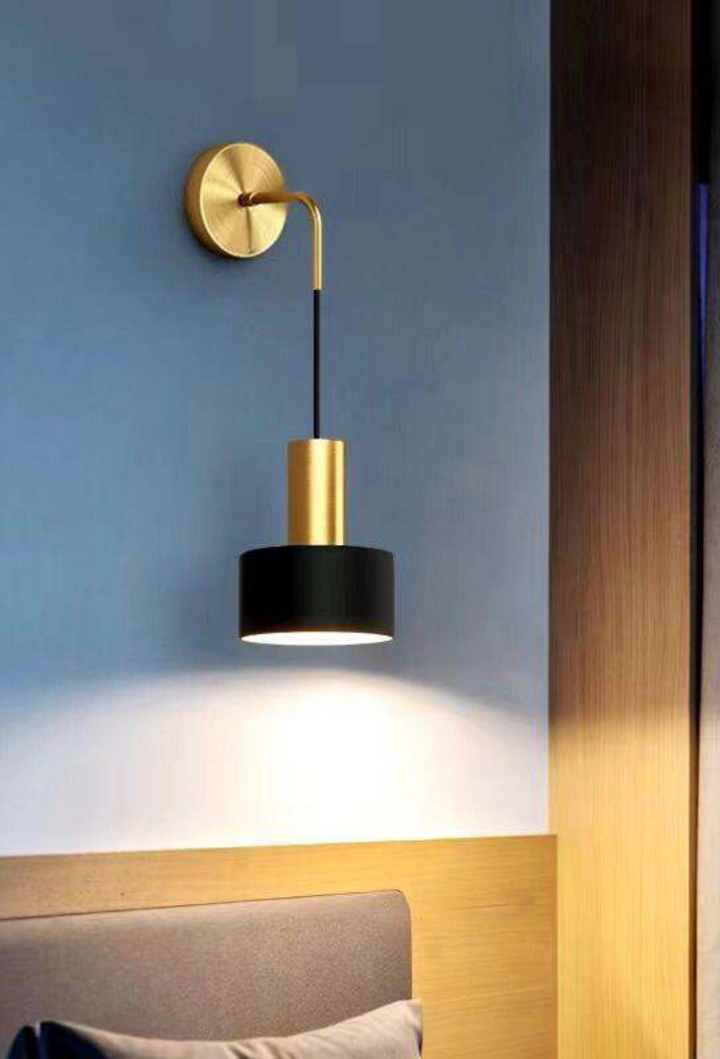 Light House Metal Material Brass+Blk Finished Wall Light